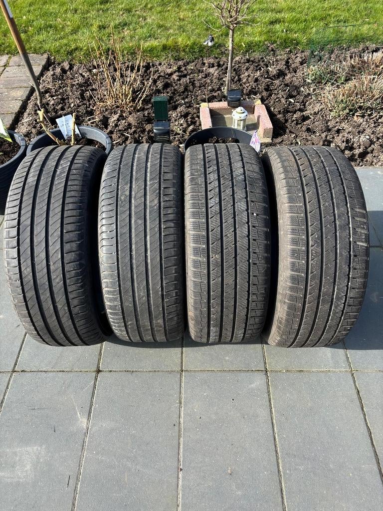 Autobanden, Ophalen, 18 inch, 235 mm, Band(en)