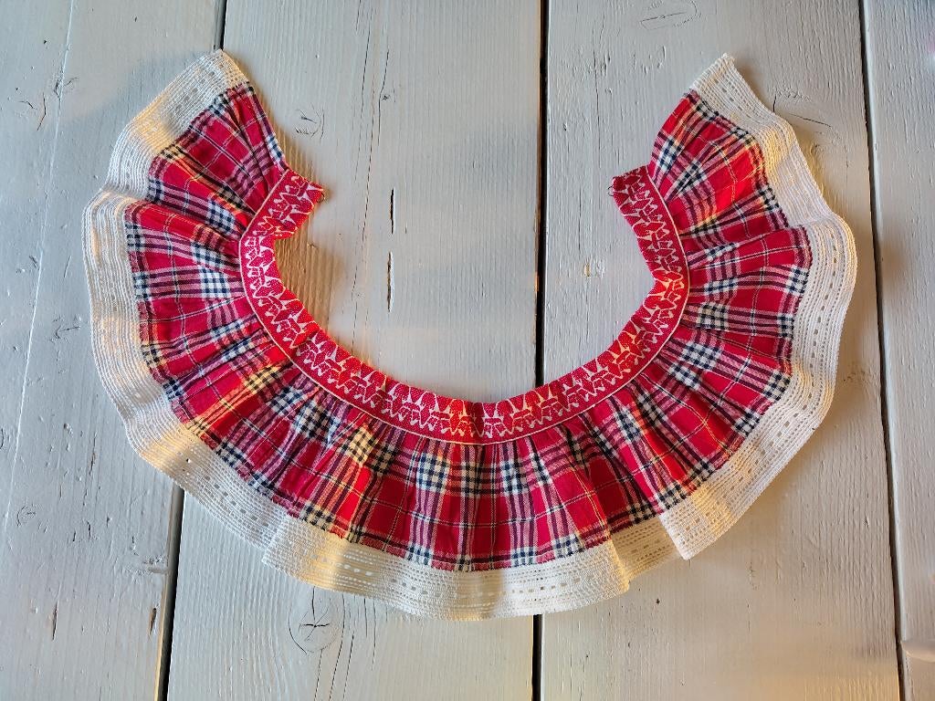 Prachtig klederdracht onderdeel - gedragen over schort, Antiek en Kunst, Antiek | Kleding en Accessoires, Ophalen of Verzenden