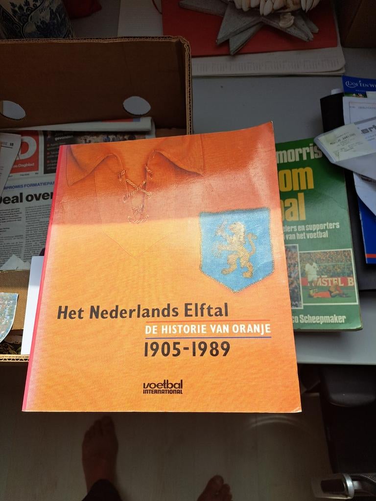 Het Nederlands Elftal -, Ophalen of Verzenden, Gelezen, Voetbal International, Balsport