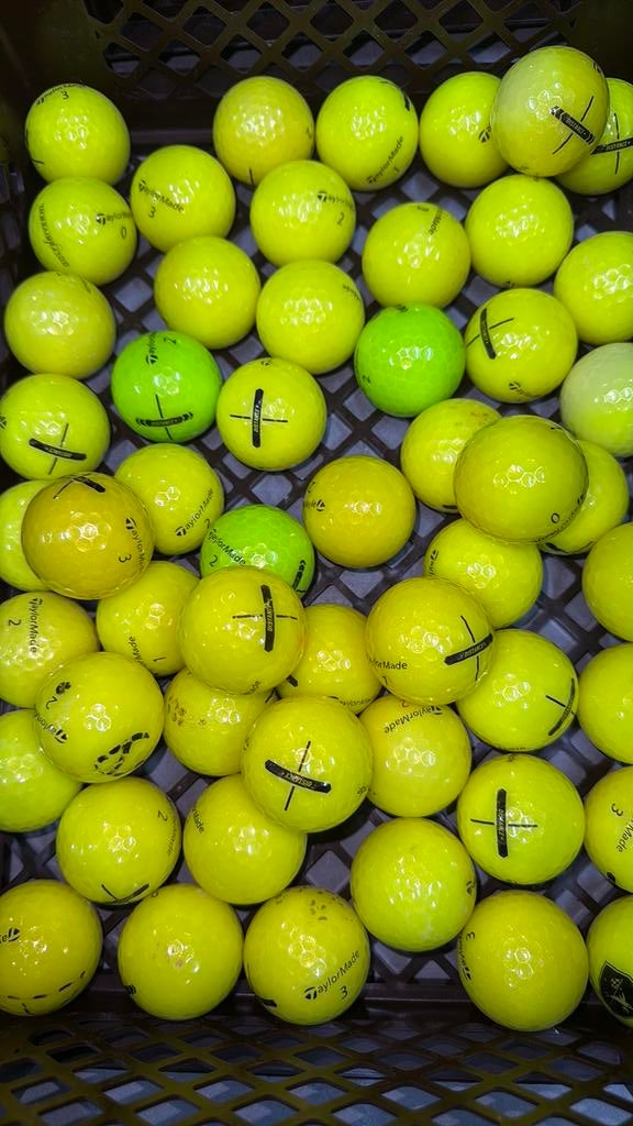 Taylormade distance golfballen geel 50 stuks, Ophalen of Verzenden, Zo goed als nieuw, Bal(len)