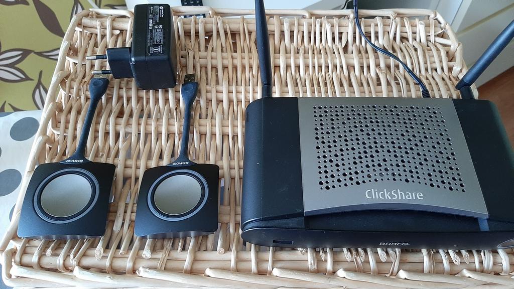 Barco ClickShare CSE-200, Ophalen of Verzenden, Gebruikt