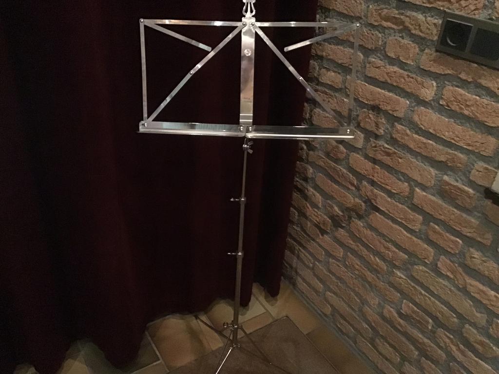 Muziekstandaard, Ophalen, Gebruikt, Muziekstandaard