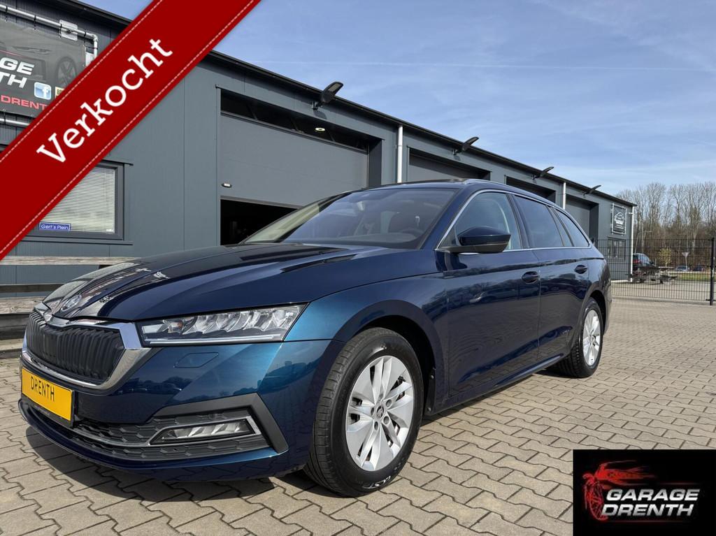 Skoda Octavia Combi 1.0 e-TSI Sport Business PANO / massage, Stof, Gebruikt, Zwart, Met garantie (alle)