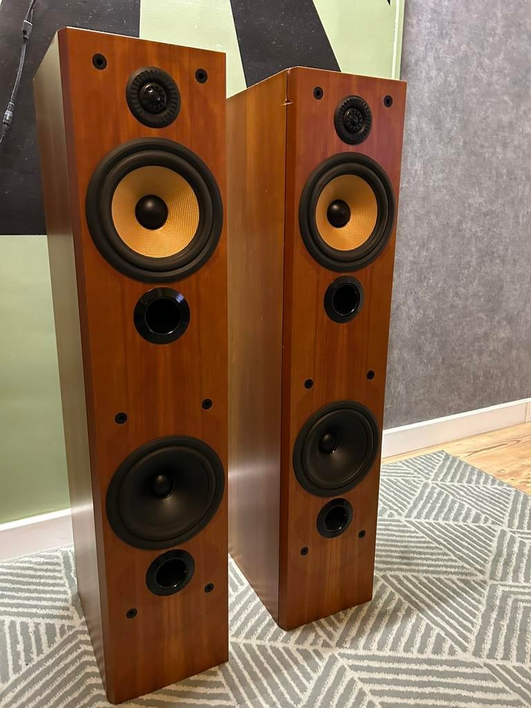 B & W P5 preference zuilen, Ophalen, Zo goed als nieuw, Bowers & Wilkins (B&W), 120 watt of meer