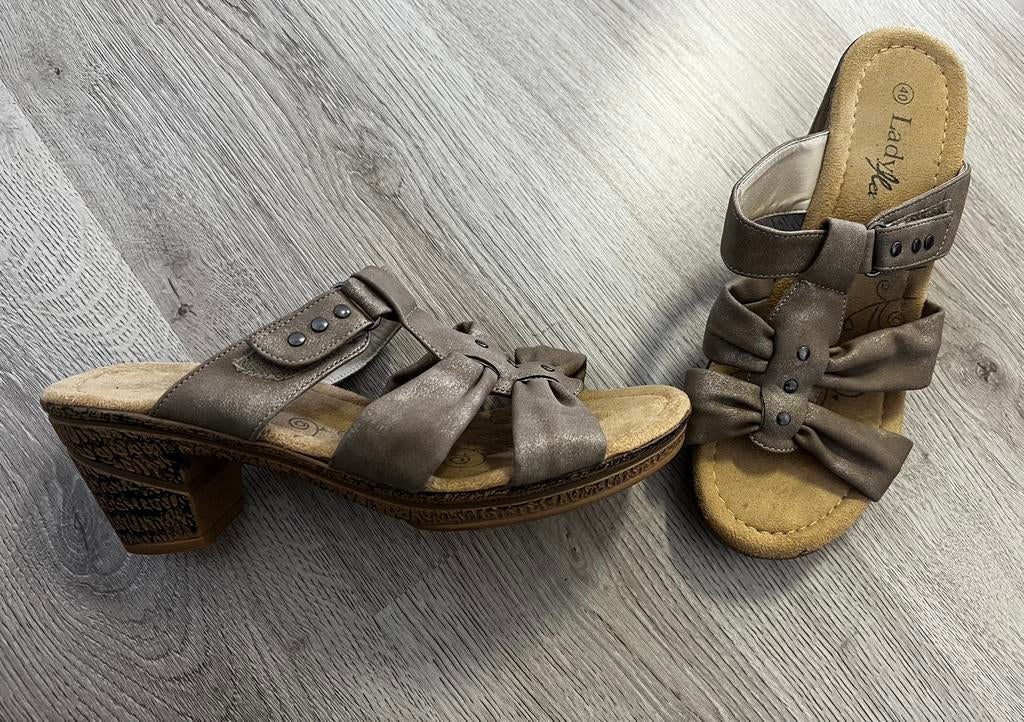 Slippers met hak, Ophalen of Verzenden, Zo goed als nieuw