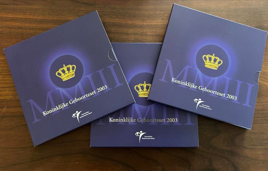 2 sets Koninklijke Geboorteset 2003, Koningin Beatrix, Euro's, Geboorte of Huwelijk, Verzenden