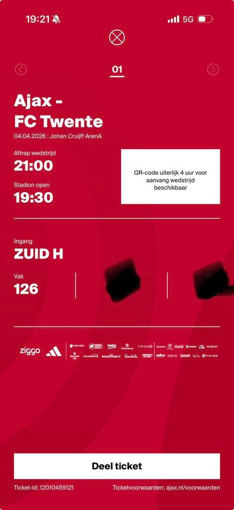 Ajax - Twente F-side, Eén persoon, April