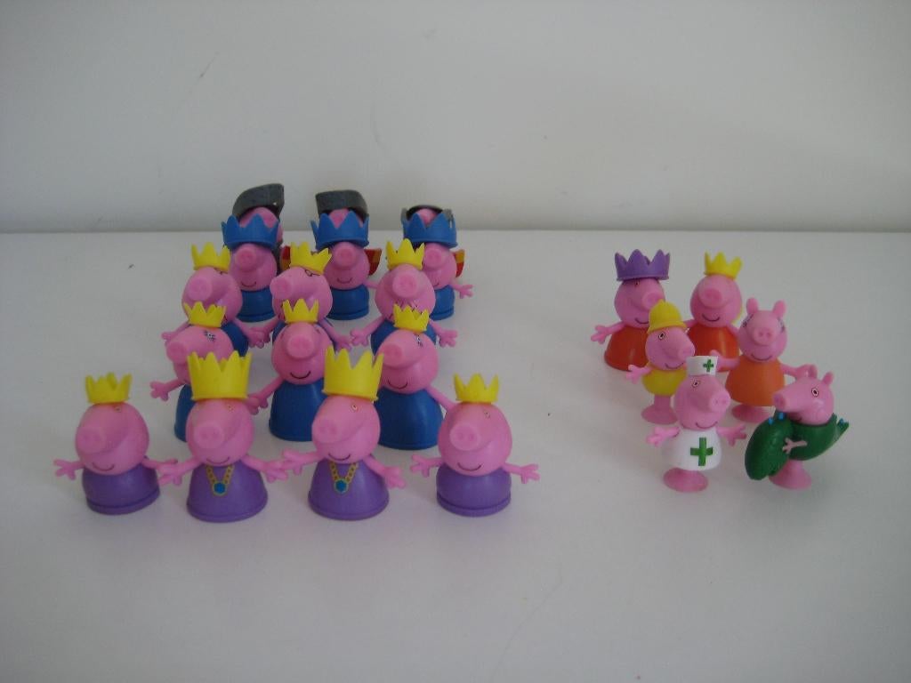 22 Peppa Pig Peppa Big poppetjes figuurtjes circa 5 cm hoog, Ophalen of Verzenden, Zo goed als nieuw