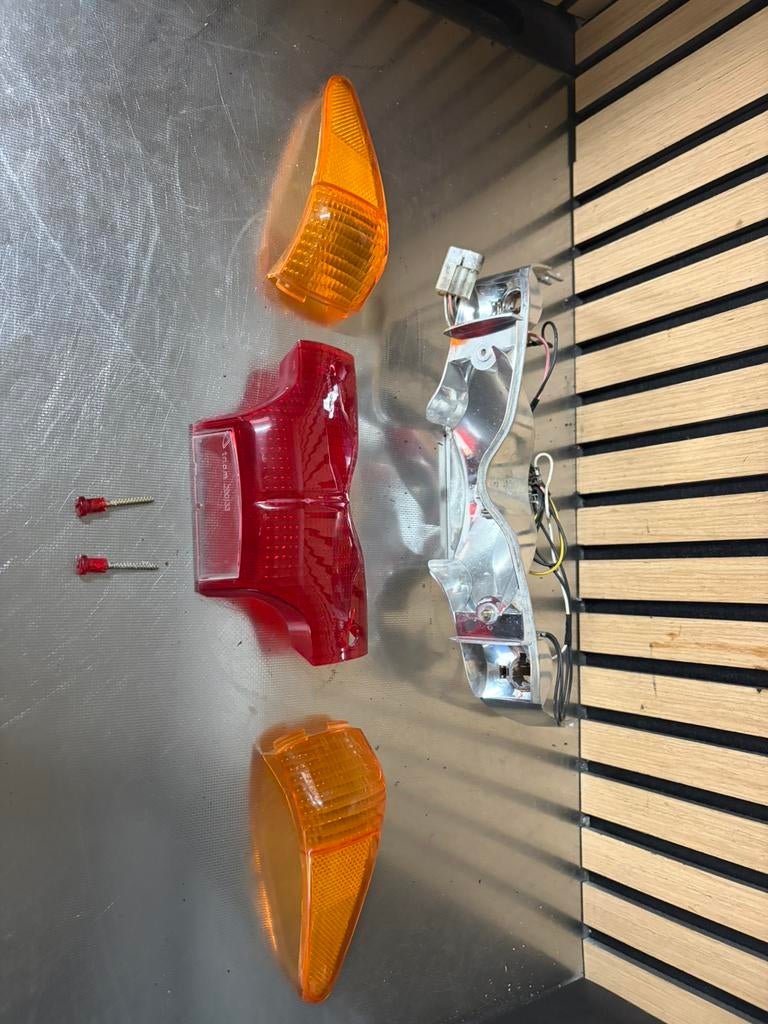 Gilera runner achterlicht unit set, Ophalen