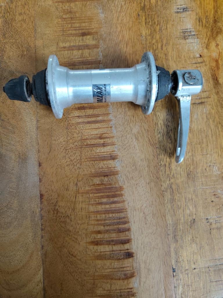 Shimano nexave hb-t300 voornaaf, Fietsen en Brommers, Ophalen of Verzenden, Gebruikt, Algemeen, Wiel