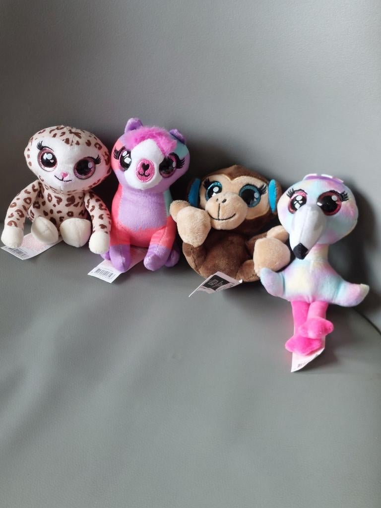 Vier kleine knuffels met grote ogen, Kinderen en Baby's, Ophalen of Verzenden, Zo goed als nieuw, Overige typen