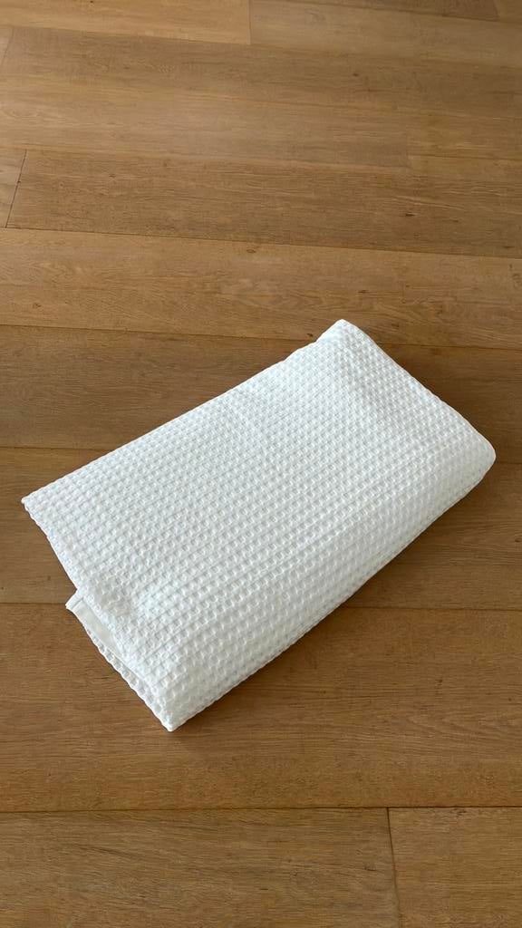 Nieuw witte katoenen sprei ikea Perlatuja 230x250, Huis en Inrichting, Ophalen, Nieuw, Tweepersoons, Wit