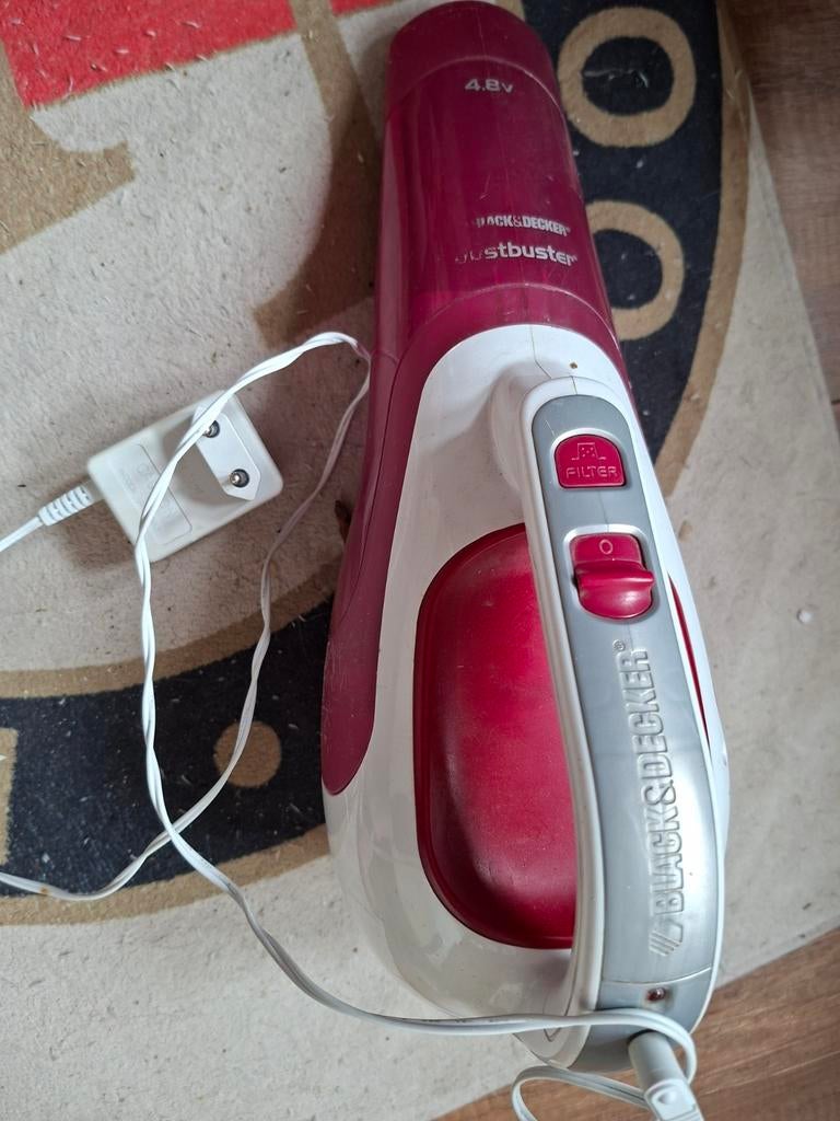 Black & Decker Dustbuster 4.8V Kruimeldief, Witgoed en Apparatuur, Stofzuigers, Gebruikt, Kruimeldief, Minder dan 1200 watt, Reservoir