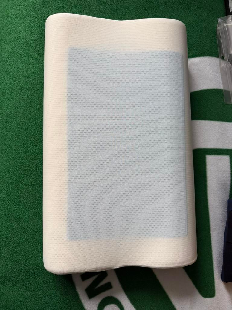 Hoofdkussen, Huis en Inrichting, Slaapkamer | Beddengoed, Eenpersoons, Wit, Ophalen of Verzenden, Zo goed als nieuw