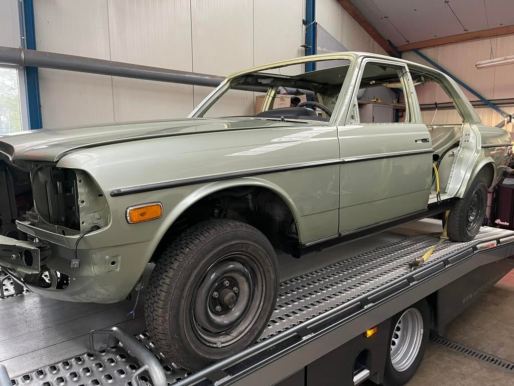 Mercedes w123 3.0 300 D AUT 1976 Groen Project *Zeer mooi, Automaat, Achterwielaandrijving, Beige, Diesel