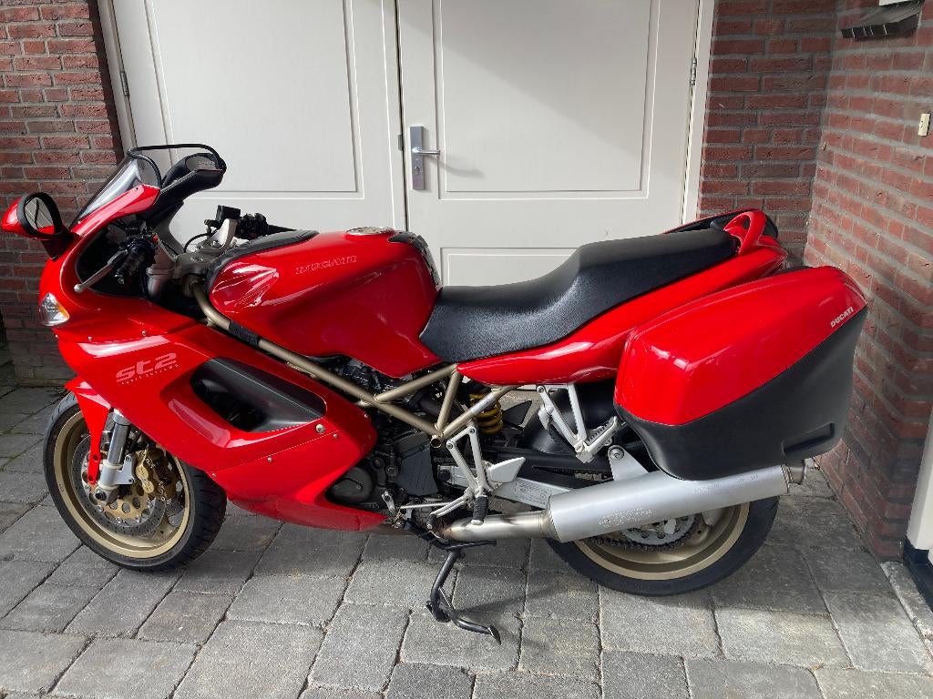motor ducati St2, Motoren, 2 cilinders, 944 cc, Particulier, Meer dan 35 kW