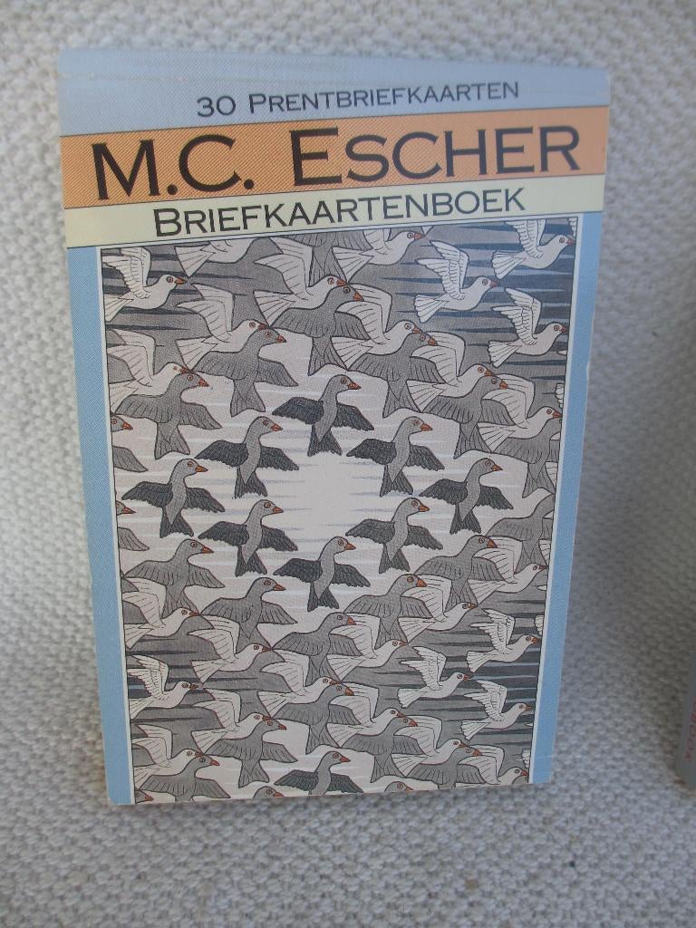 TWEE STUKS M.C. Escher briefkaartenboekjes, Ophalen of Verzenden, 1960 tot 1980, Ongelopen, Overige thema's