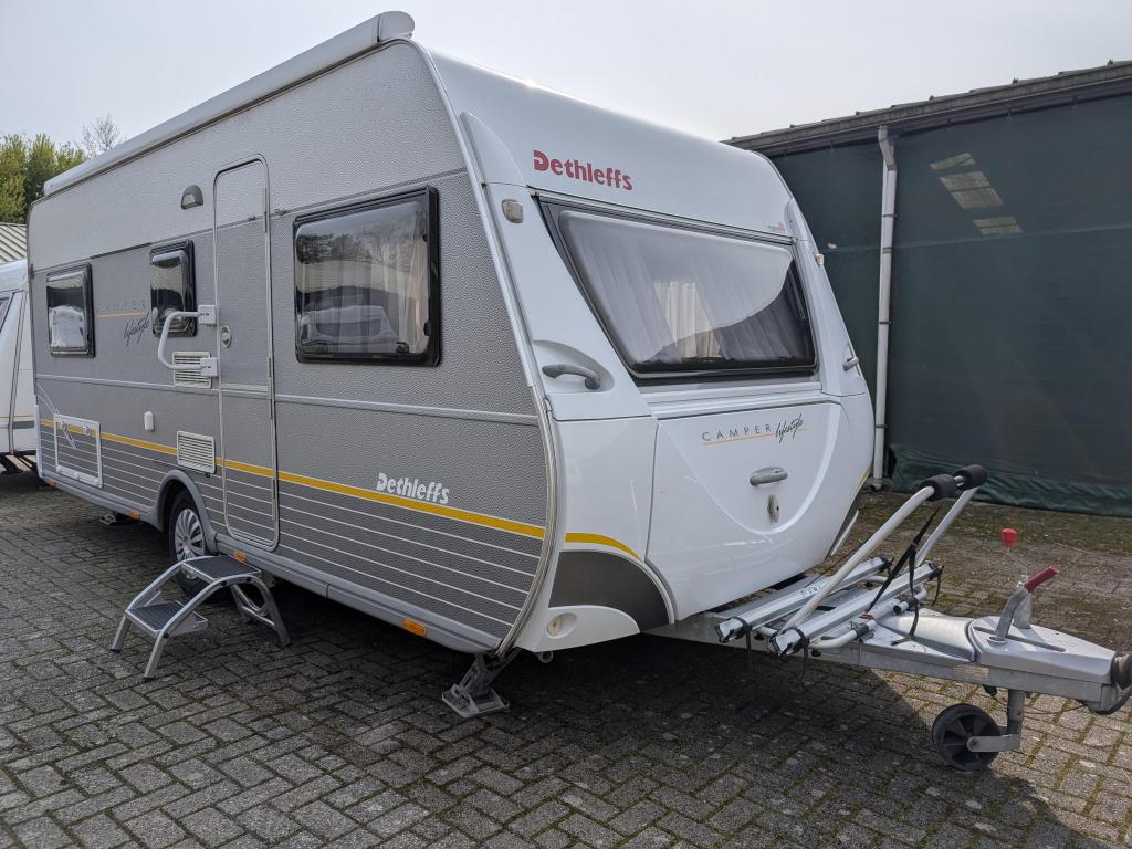 Enkele bedden Dethleffs mover cass luifel en unico voortent, Caravans en Kamperen, Rondzit, Schokbreker, Bedrijf, Dethleffs