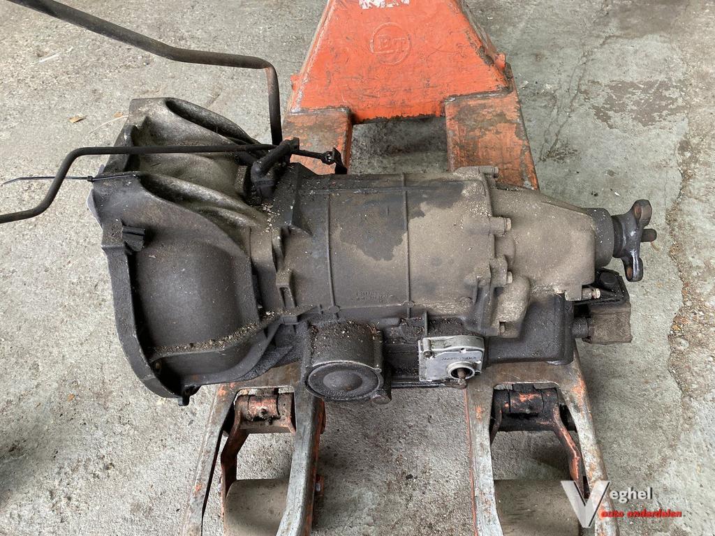 Mercedes W123 Automaatbak 123 270 0001 722 111 02 040 389, Ophalen, Gebruikt, -, -