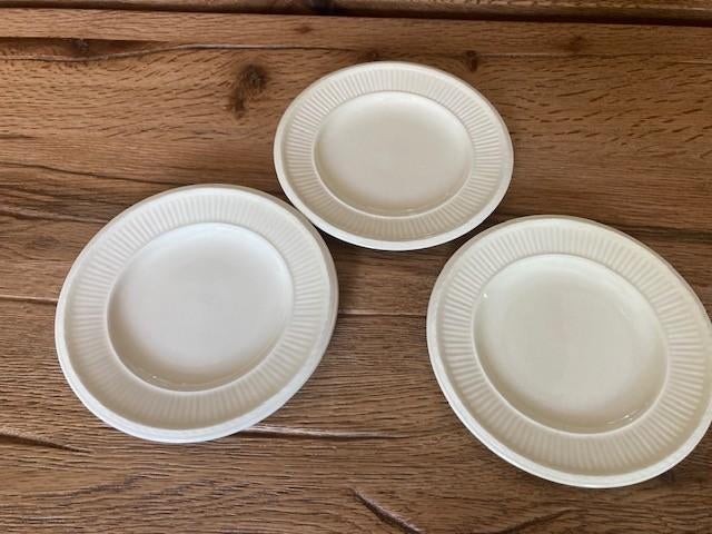 Edme Wedgewoog petit four schaaltjes, Huis en Inrichting, Keuken | Servies, Ophalen of Verzenden, Wedgwood, Aardewerk, Schaal of Schalen