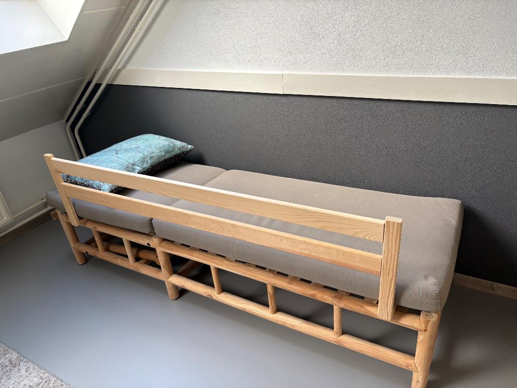 Inklapbaar bedhekje / uitvalbeveiliging – zgan, Ophalen, Zo goed als nieuw, Matras, Minder dan 70 cm