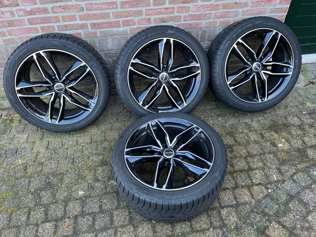 GMP Italia Atom velgen met Toyo Snowprox winterbanden, Auto-onderdelen, Banden en Velgen, Gebruikt, 255 mm, Banden en Velgen, Winterbanden