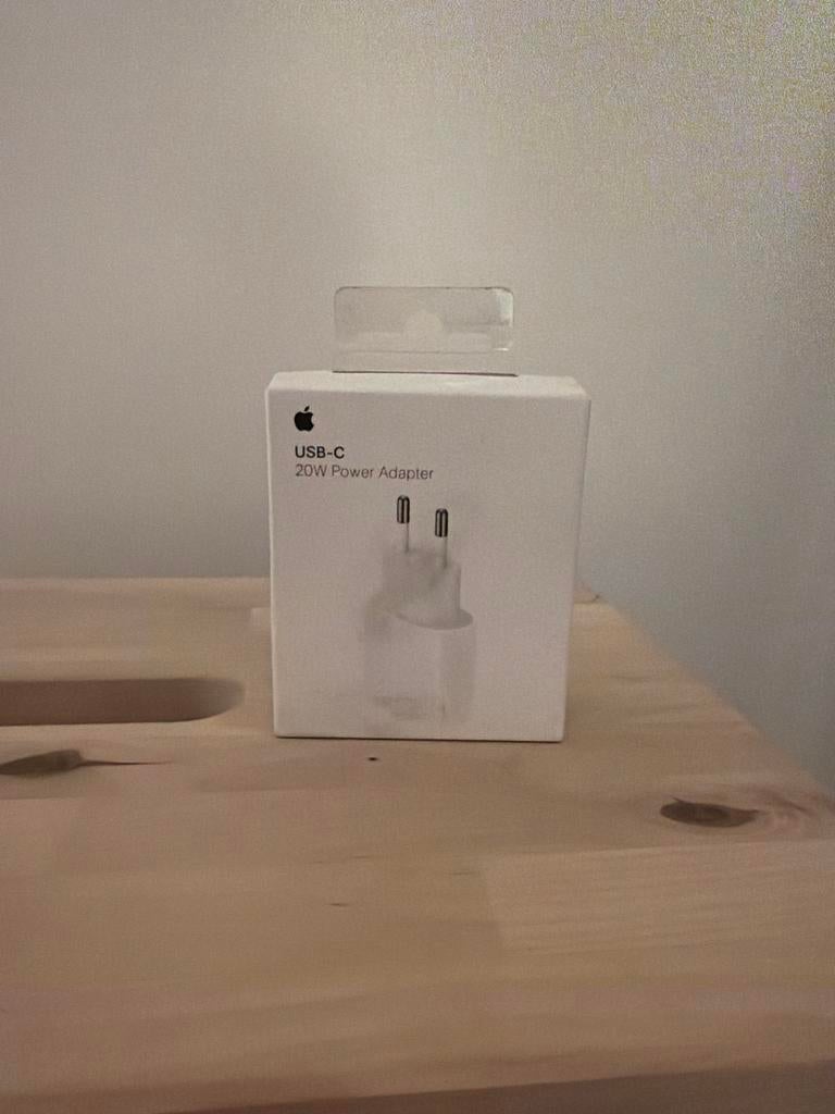 Apple USB-C Adapter - Nieuw en Ongebruikt, Ophalen of Verzenden, Nieuw, Apple iPhone