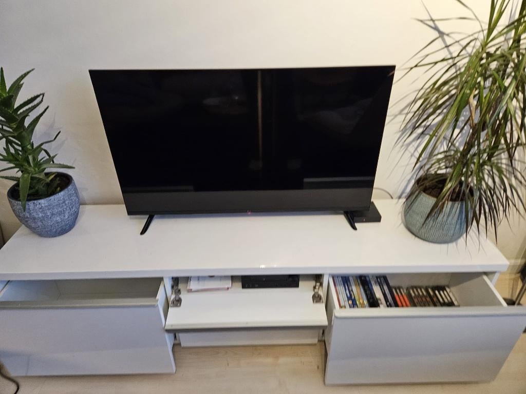 meubel Ikea. model Besta Burs.. Afmetingen:180x49x41cm, Ophalen, Gebruikt, 150 tot 200 cm, Minder dan 100 cm