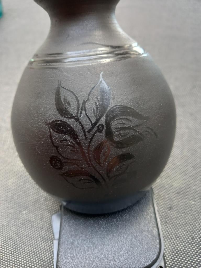 Vintage bloemenvaasje van Bavel Leulst(??), jaren '70/'80., Antiek en Kunst, Antiek | Vazen, Ophalen of Verzenden