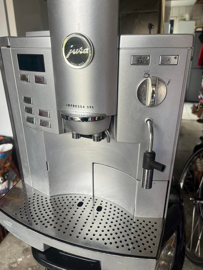 2 jura koffiezetapparaat, Witgoed en Apparatuur, Koffiezetapparaten, Ophalen of Verzenden, Gebruikt, Koffiemachine