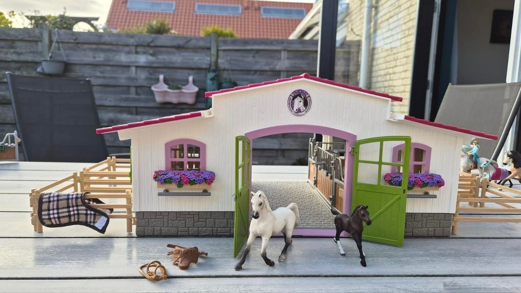 Schleich manege met paard en veulen, Ophalen, Zo goed als nieuw, Jongen of Meisje