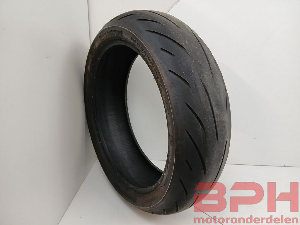 Achterband Bridgestone Hypersport S22 180-55-17 band, Gebruikt, -, -, Ophalen of Verzenden