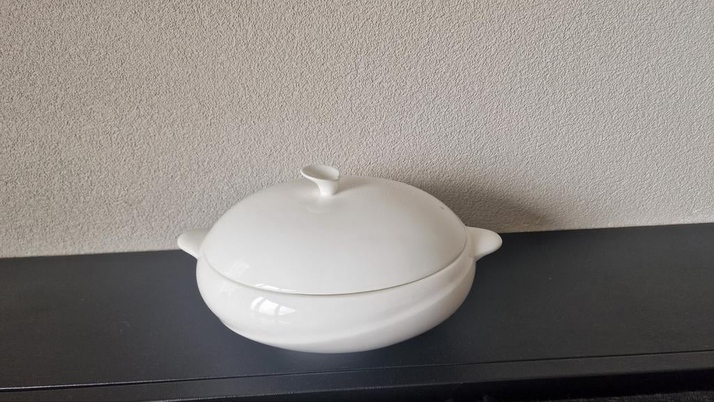 Wedgwood Solar Bone China dekschaal 25 cm, Ophalen of Verzenden, Wedgwood, Porselein, Schaal of Schalen