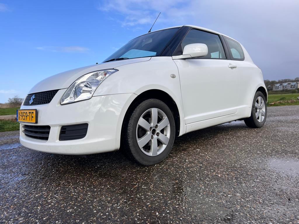 Suzuki swift 2009, 945 kg, 31 €/maand, 1328 cc, 1000 kg