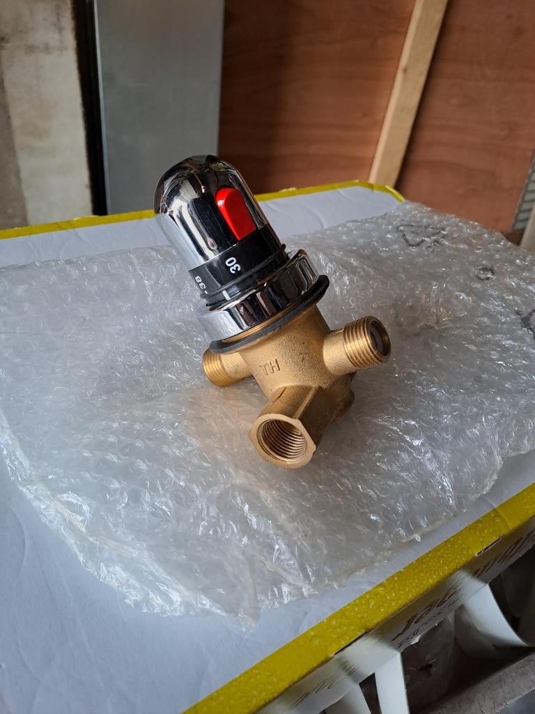 Douche thermostatische mengventiel nieuw in doos, Doe-het-zelf en Verbouw, Geisers en Boilers, Minder dan 20 liter, Ophalen of Verzenden
