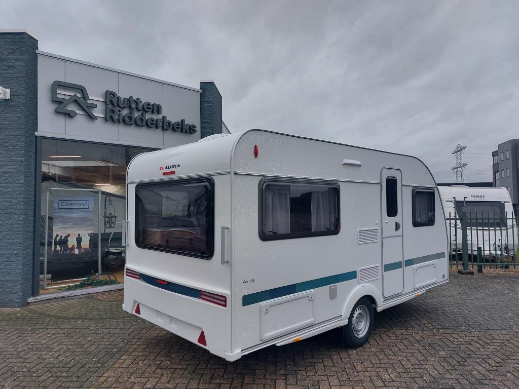 Adria Aviva 422 PY, Schokbreker, Bedrijf, Adria, 4 tot 5 meter