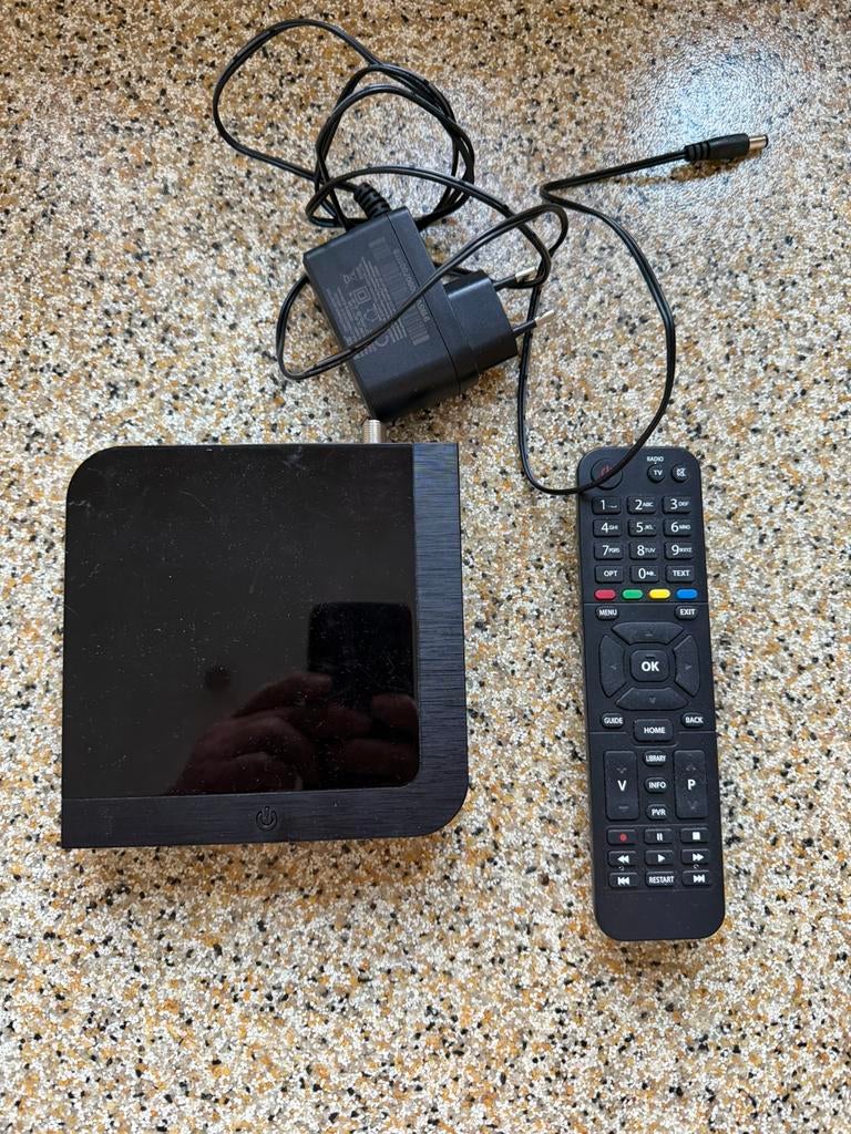 Canal Digital ontvanger M7 MZ-102 met afstandsbediening, Ophalen of Verzenden, Zo goed als nieuw