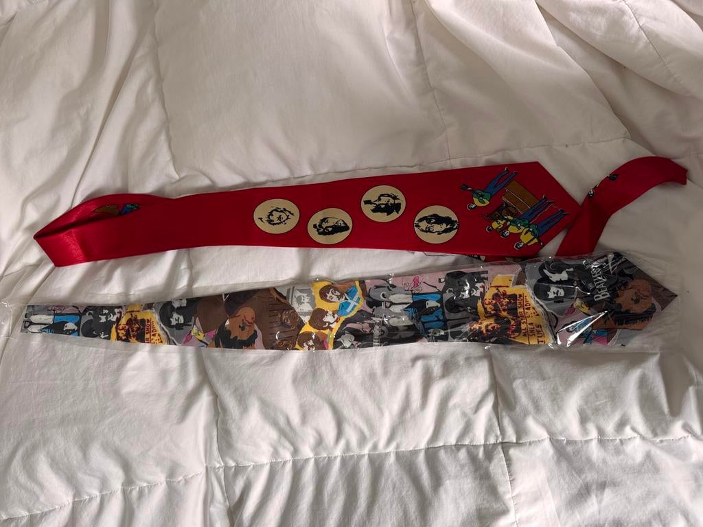 The Beatles stropdassen - Rood en Patroon, Kleding | Heren, Stropdassen, Nieuw, Met patroon, Rood, Ophalen of Verzenden