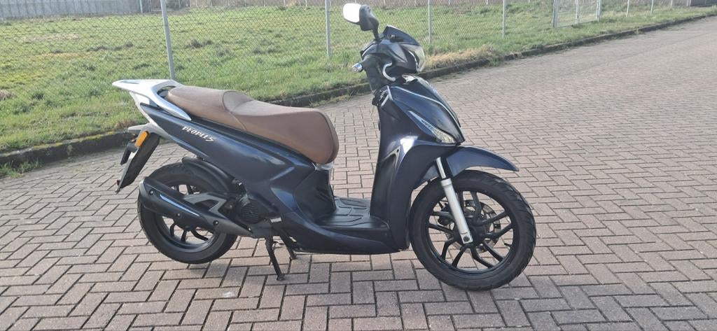 Kymco new people s 2023. Met voorvorkschade., Ophalen, Kymco, Zo goed als nieuw, Benzine