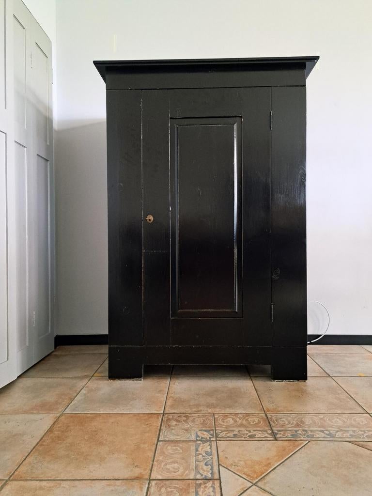 Koloniale (tv)kast, zwart., Huis en Inrichting, Kasten | Overige, Gebruikt, Ophalen