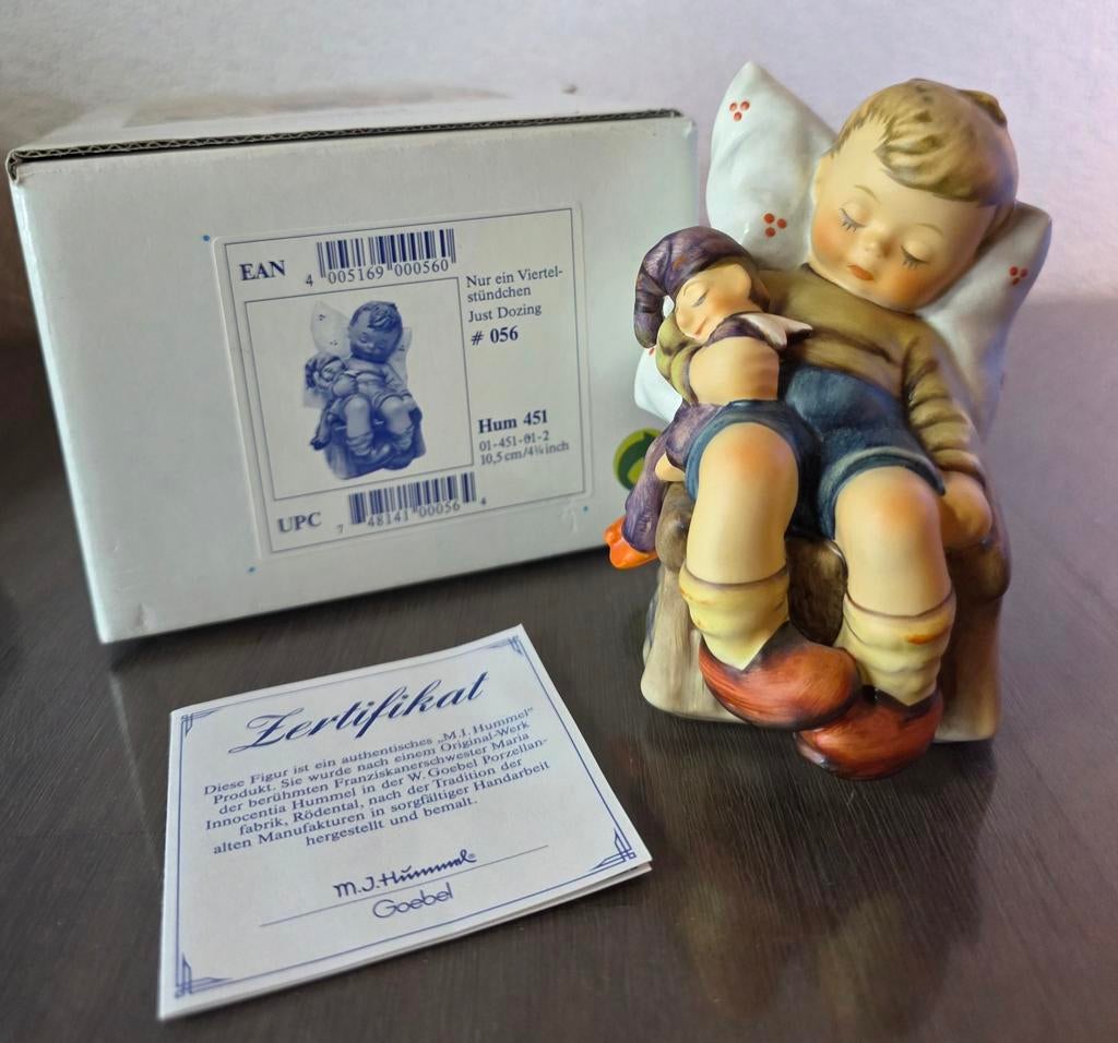 Hummel beeldje "Just Dozing" (Hum 451), Ophalen of Verzenden, Zo goed als nieuw, Hummel