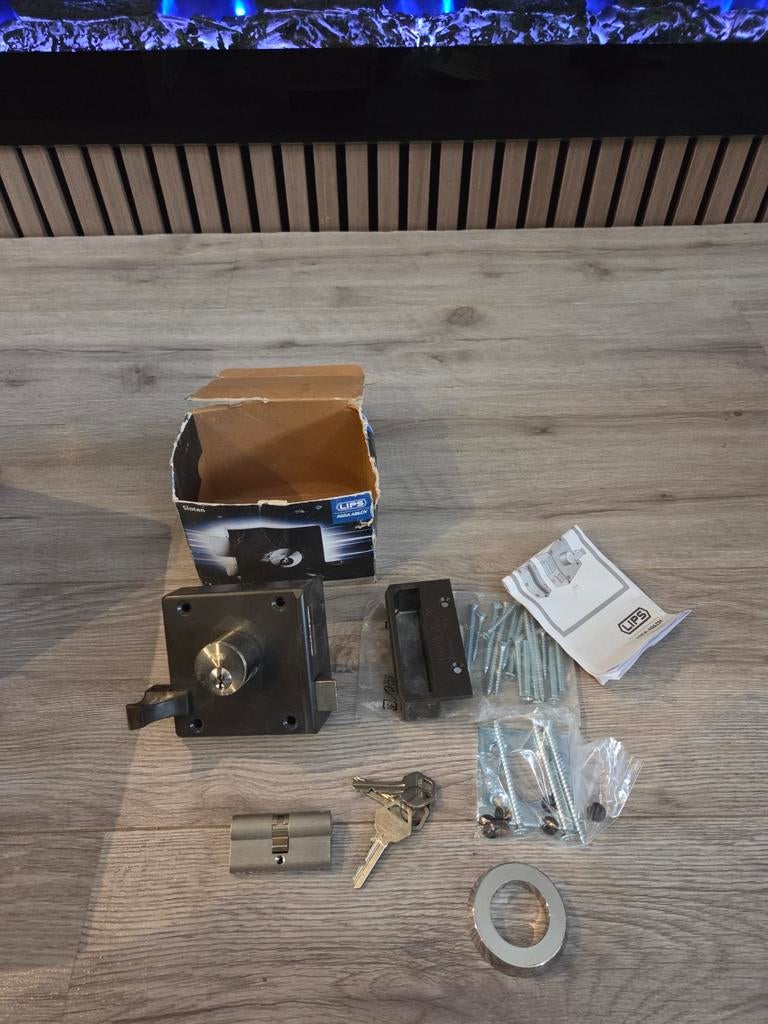 LIPS achteroplegslot gelijksluitend cilinder – zgan – comple, Ophalen of Verzenden, Zo goed als nieuw