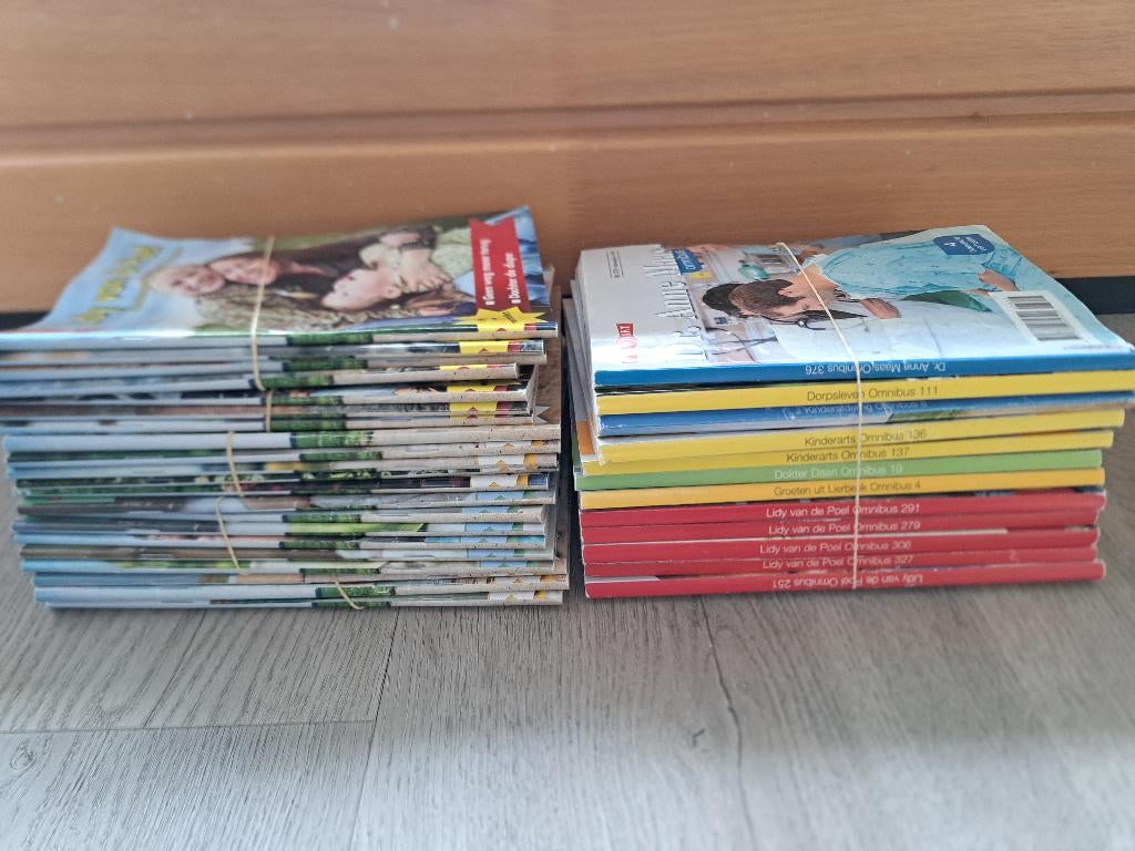 Favoriet leesboekjes met 2 en 4 boeiende verhalen, Ophalen of Verzenden, Zo goed als nieuw