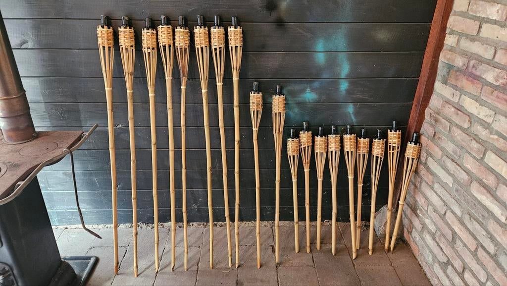 19 Bamboe Fakkels in Diverse Lengtes - Zo Goed als Nieuw, Ophalen, Zo goed als nieuw