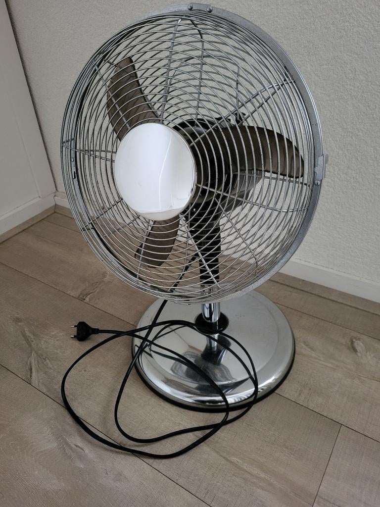 Tafelventilator verchroomd 32cm, Witgoed en Apparatuur, Ophalen of Verzenden