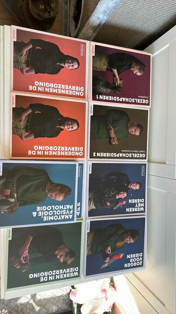 Compleet boekenpakket opleiding dierverzorger, Ophalen of Verzenden, Zo goed als nieuw, Overige niveaus