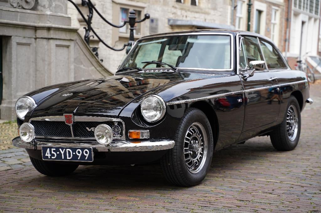 Unieke fabrieks originele MG B V8! (MGB), Achterwielaandrijving, Zwart, 3500 cc, 160 pk