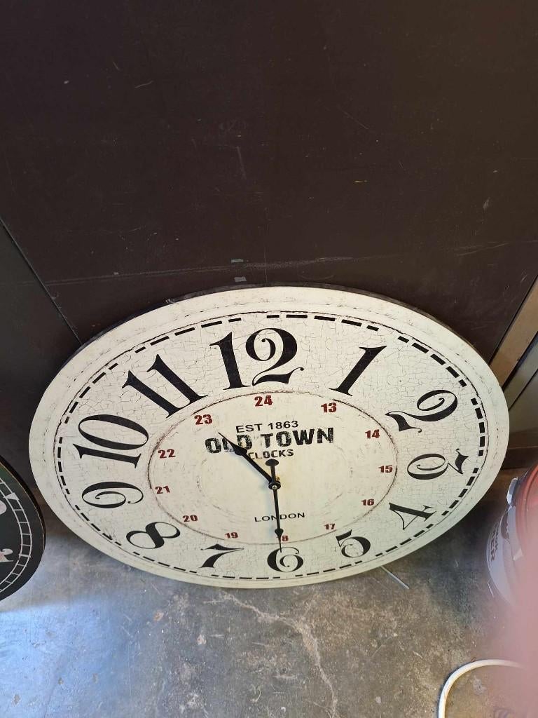 klok te koop, Huis en Inrichting, Ophalen of Verzenden, Gebruikt, Analoog, Wandklok