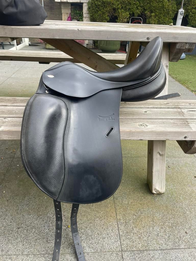 Tekna zadel, Ophalen, Gebruikt, Dressuur