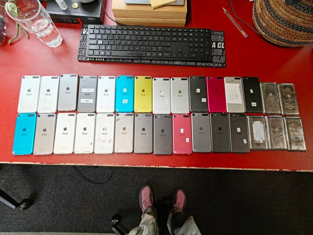 Oude veelgebruikte ipods 24 stuks, Audio, Tv en Foto, Mp3-spelers | Apple iPod, Ophalen of Verzenden, Overige kleuren, Overige types